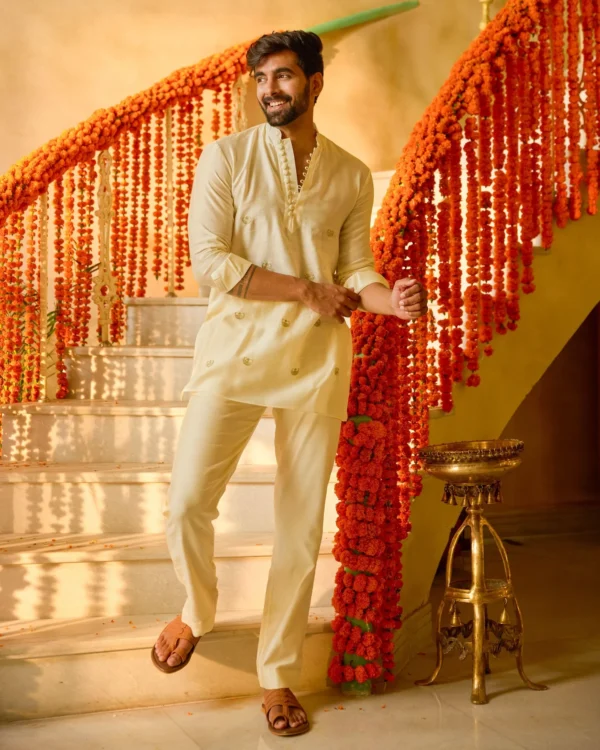 Kunwar Off White Embroidered Chanderi Kurta