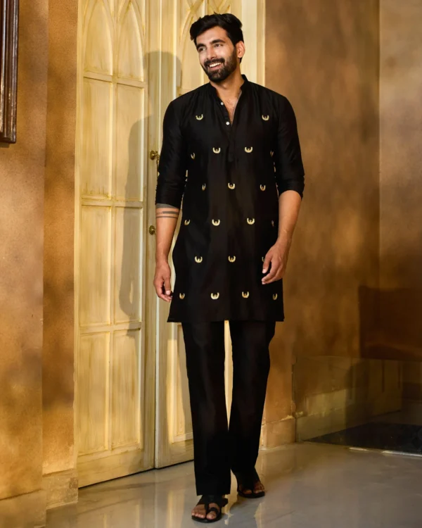 Prithvi Black Embroidered Chanderi Kurta